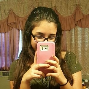 Meet your Posher, Isa